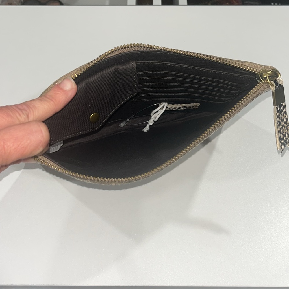Madewell Snakeskin Clutch- Never Used - Picture 3 of 5